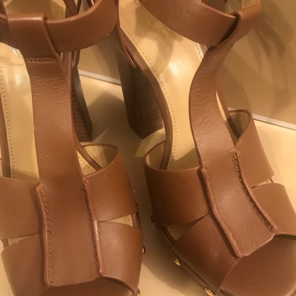 Michael Kors Heel Sandal - Picture 5 of 8
